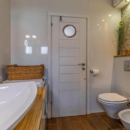 Beautiful In With Wifi Lägenhet *