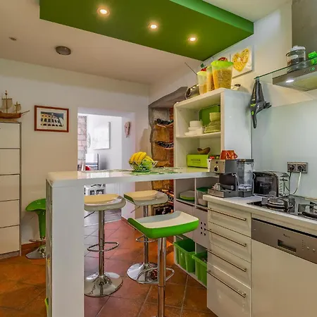 Apartman Beautiful In With Wifi Pula