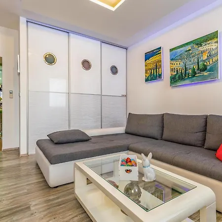 Beautiful In With Wifi Pula