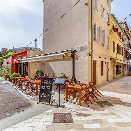 Apartman Beautiful In With Wifi Pula